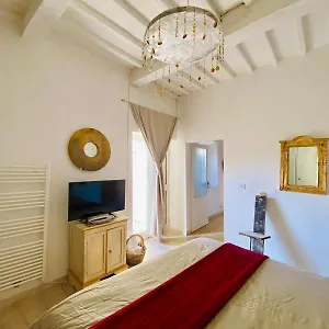 https://la-sorpresa-sul-bastione.it-tuscanyhotel.com